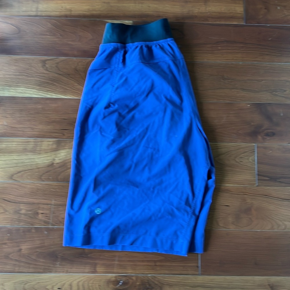 Lululemon Lightweight Shorts - Purple